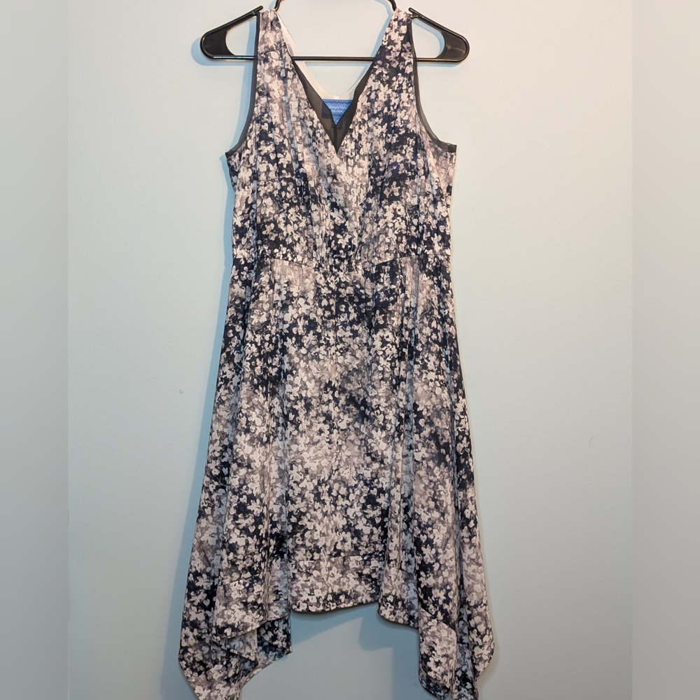 Simply Vera Vera Wang Sz M Floral Sleeveless Dress